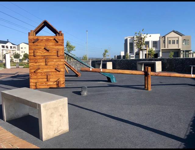 4 BEDROOM HOUSE FOR SALE IN SANDOWN